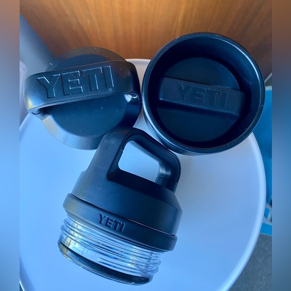 Yeti 64oz stainless steel water bottle rambler power pink with chug and sip caps - Picture 9 of 9